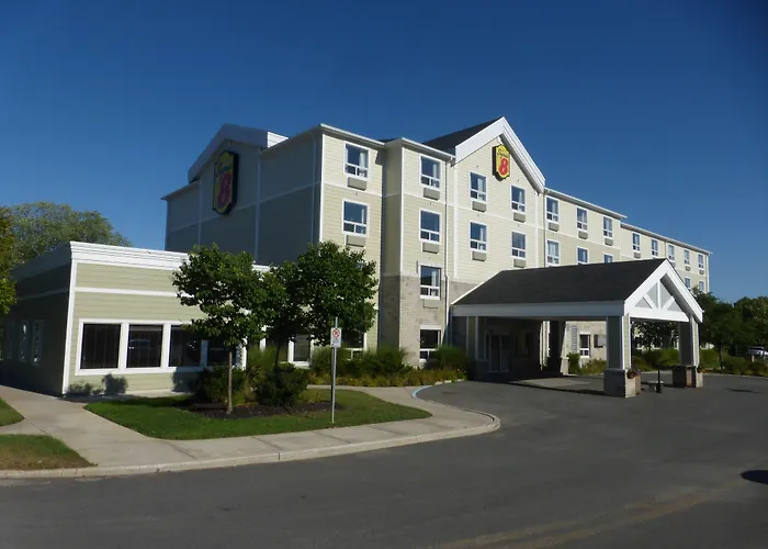 Super 8 By Wyndham Peterborough